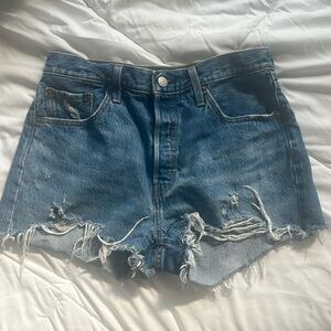 501 Levi shorts